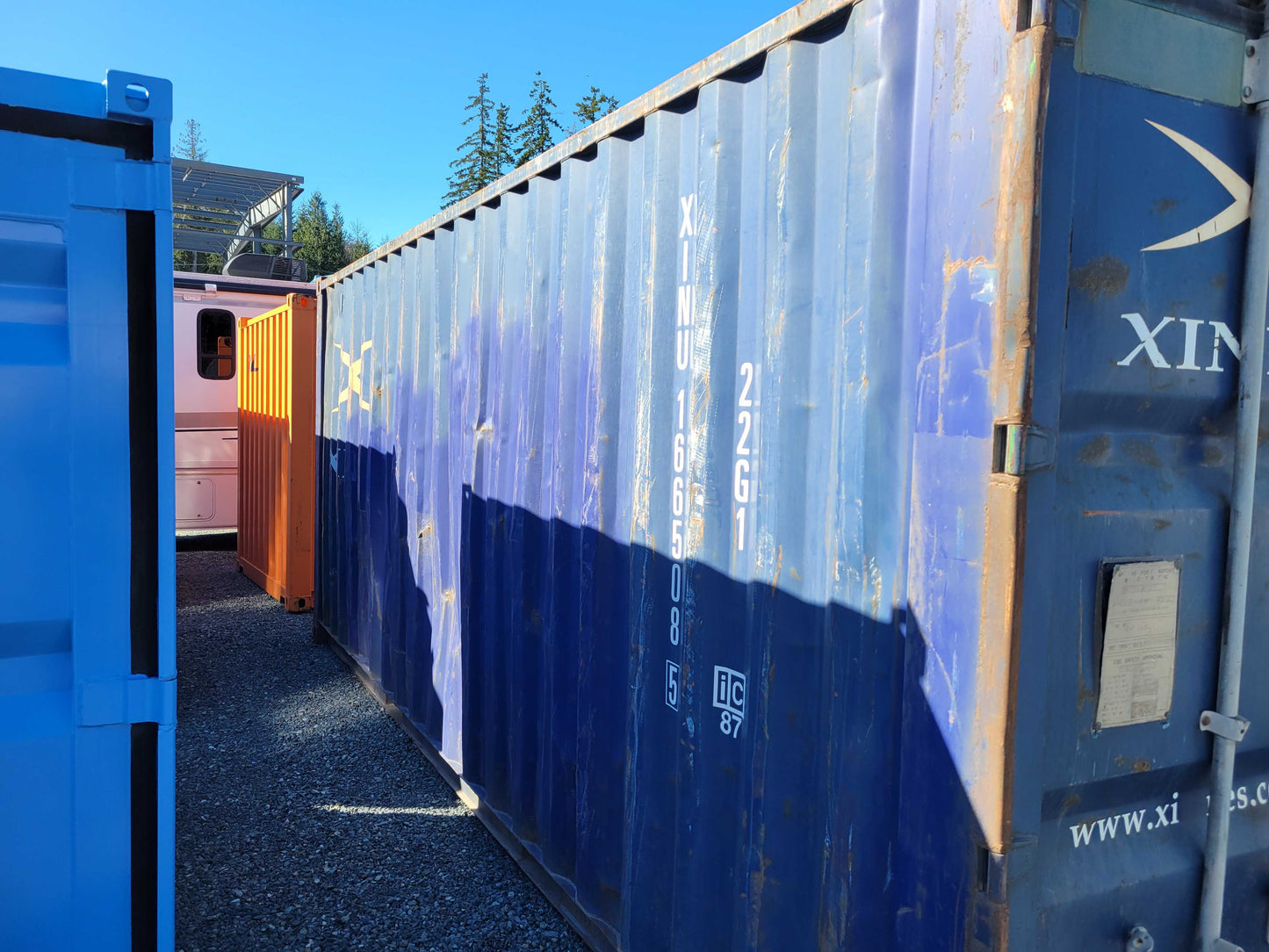 Navy Blue Used 20' Shipping Container - XINU1665085